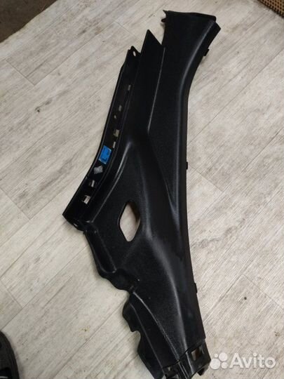 Накладка стойки задняя Hyundai Solaris седан G4FC