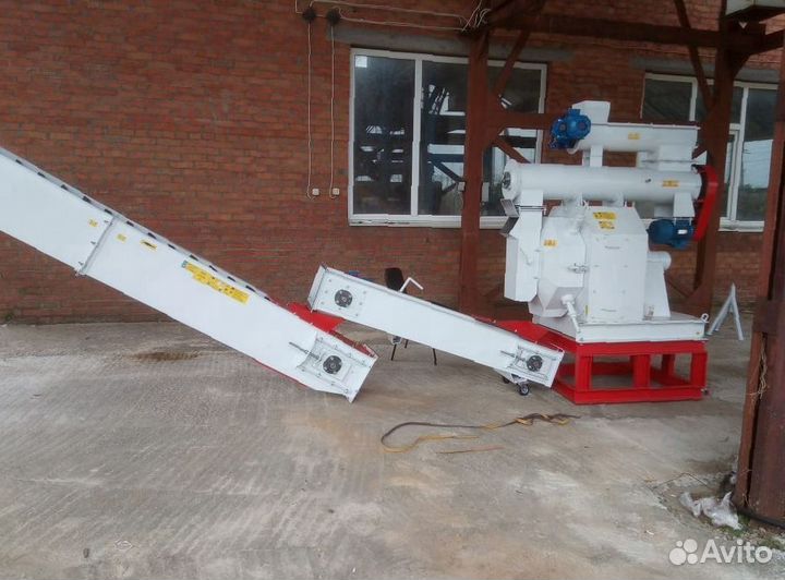 Ленточно-скребковый конвейер в наличии