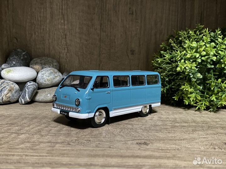 Модель автомобиля раф-977 