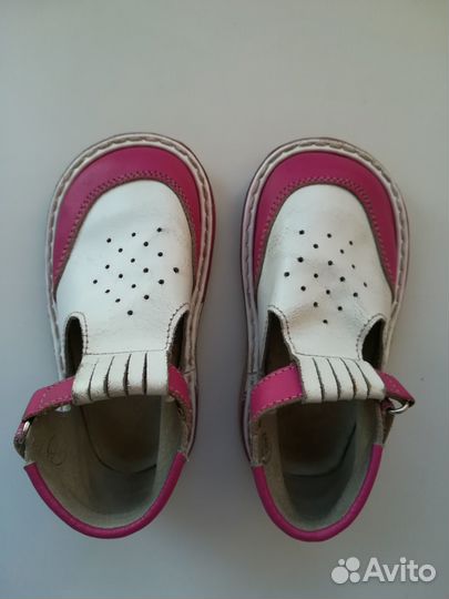 Сандалии для девочки