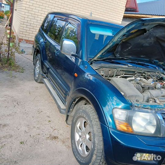 Mitsubishi Pajero 3.2 AT, 2001, 260 000 км