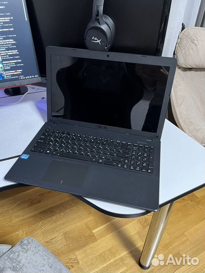 Ноутбук asus