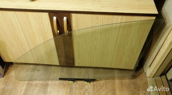 Стёкла передние боковые Lancer 9