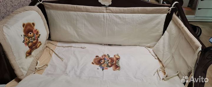 Бортики в кроватку с балдахином