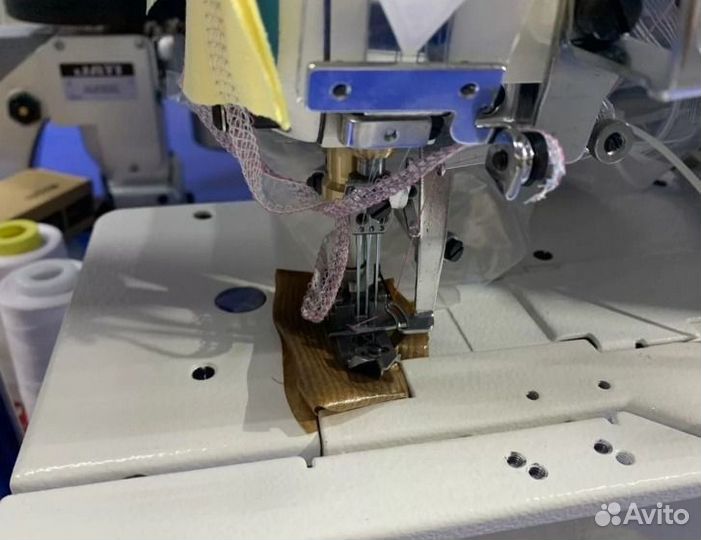 Промышленная швейная машина Jack W4-UT-01GB