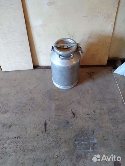 Молочный алюминиевый бидон