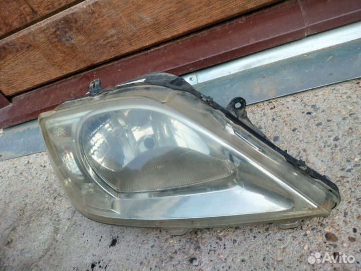 Фара правая Renault Logan седан 1.6 K7M 2011