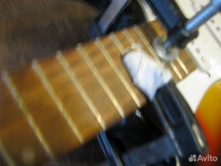 Ремонт гитар электрогитар.домр укулеле мандолин