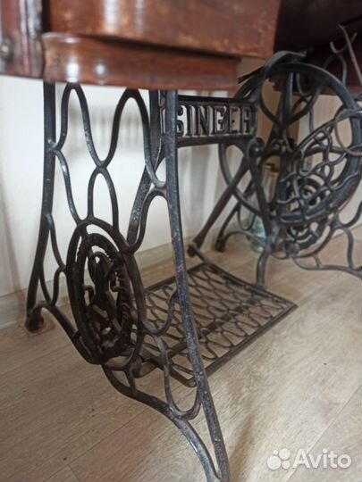 Швейная машина зингер ножная