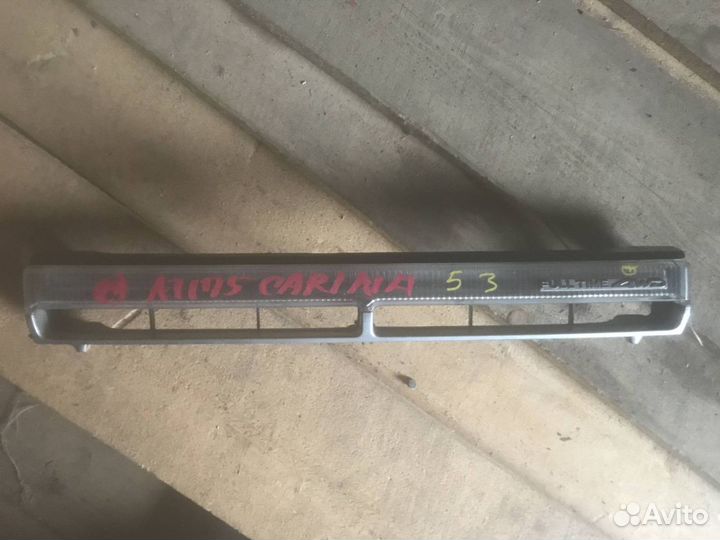 Решетка радиатора Toyota Carina 170