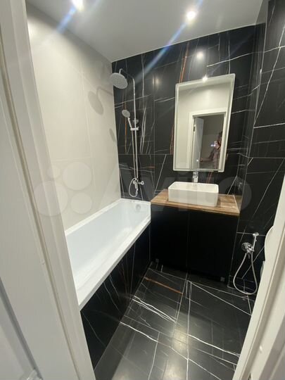 3-к. квартира, 81 м², 1/16 эт.