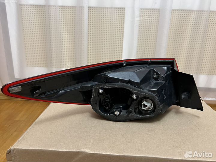 Фонарь задний правый mazda6 gj