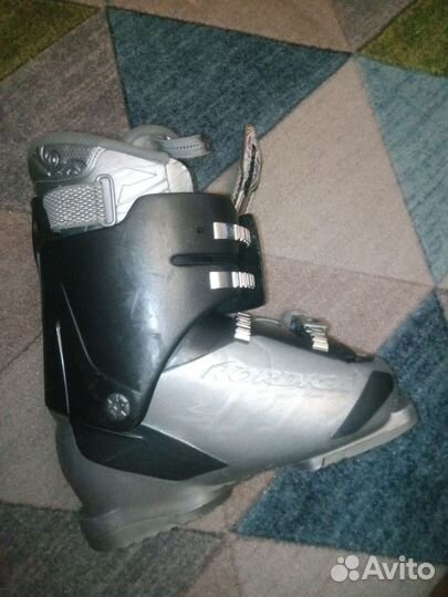 Горнолыжные ботинки