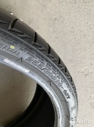 Bridgestone Turanza T005 255/30 R20