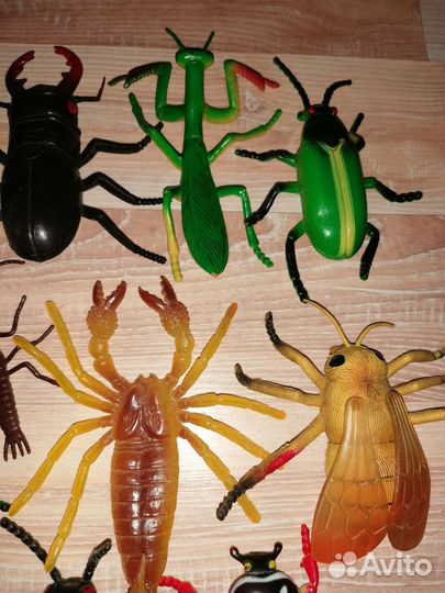 Набор игрушек насекомые