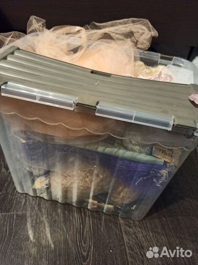 Контейнер с упаковочными материалами