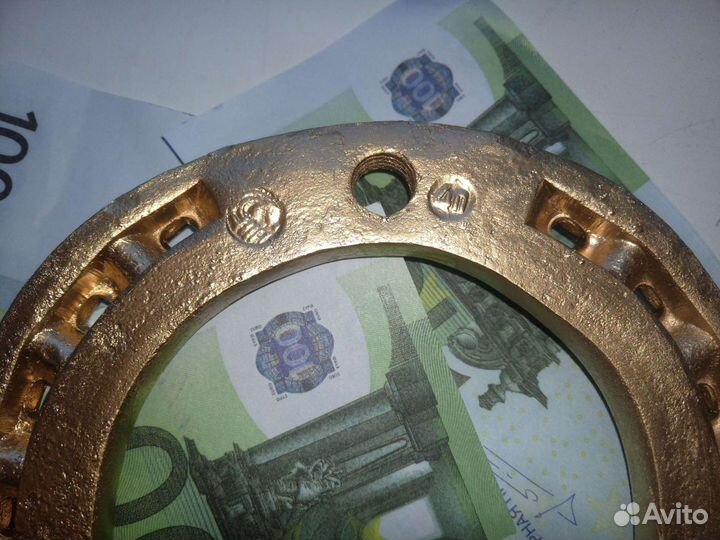 Подкова в золоте