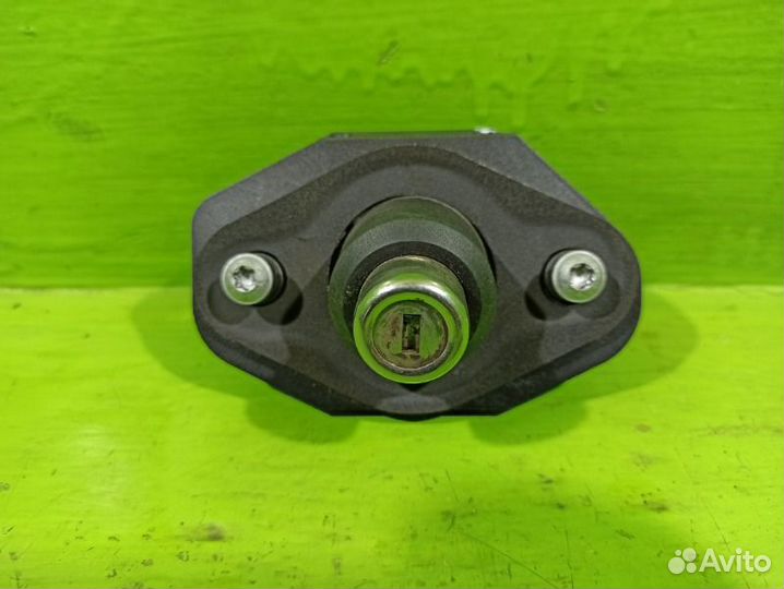 Личинка замка багажника Bmw 7 F01/02 N63B44A 2010