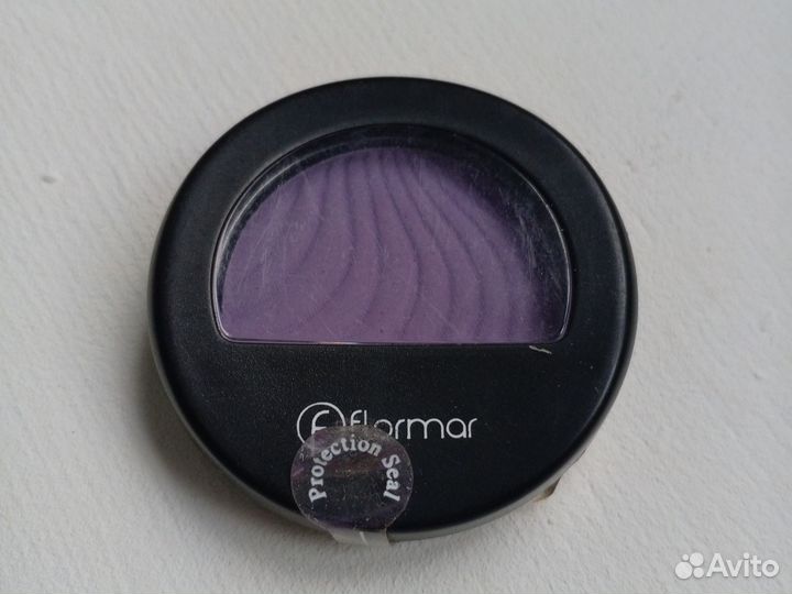 Тени для век