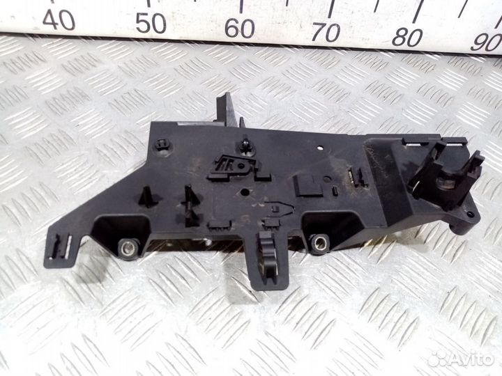 Б/У Кронштейн проводки#004