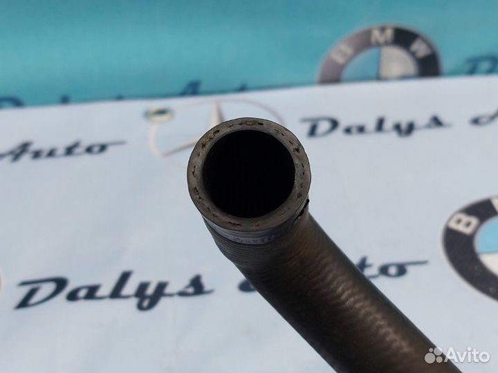 Патрубок системы охлаждения Mercedes-Benz E-Class