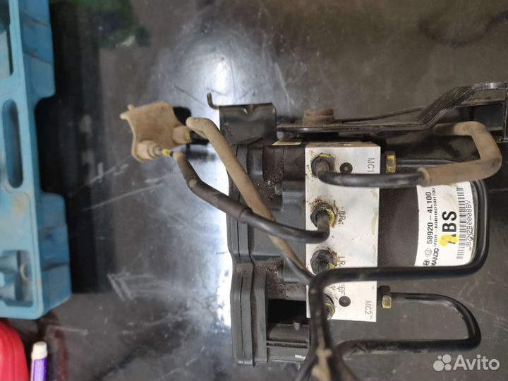 Блок ABS hyundai solaris-1. 2014 г. 1.6