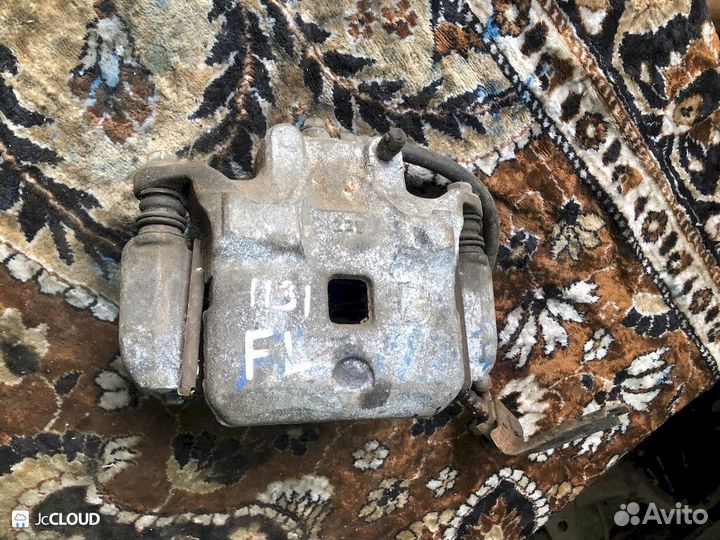 Суппорт на nissan stagea M35 VQ25