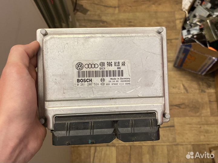 Блок управления двигателем Audi A4 2001-2006