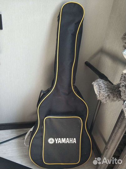 Акустическая гитара