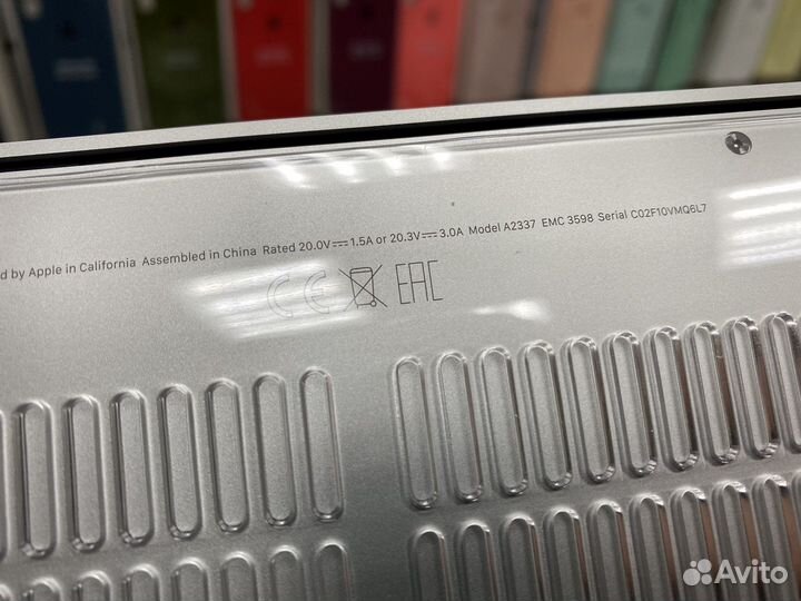 Глянцевый темный чехол на macbook air m1 2020