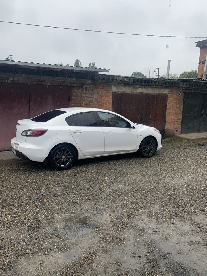 Mazda 3: фото владельца