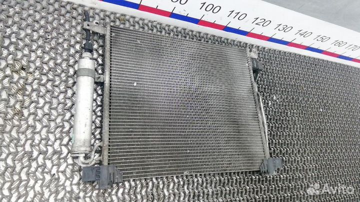 Радиатор кондиционера (конденсер) Nissan Juke