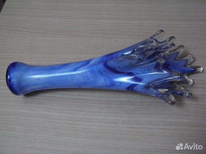 Ваза интерьерная цветное стекло