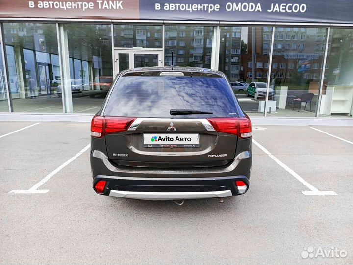 Mitsubishi Outlander 2.0 CVT, 2016, 212 873 км