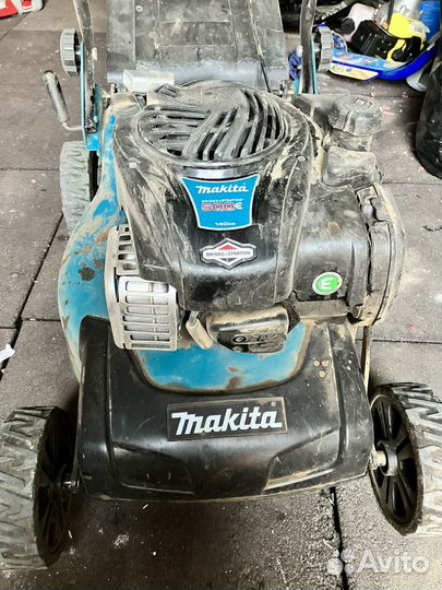 Газонокосилка бензиновая