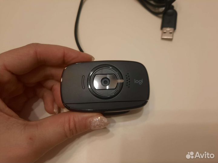 Веб-камера Logitech В525 HD Webcam 1600х900
