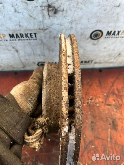 Тормозной диск перед Mazda Bongo Friendee 2.5 1999