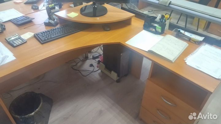 Офисная мебель б/у