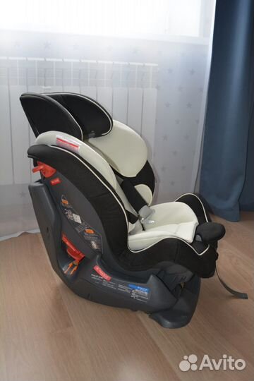 Детское автокресло Carmate Ailebebe Zutto. Япония