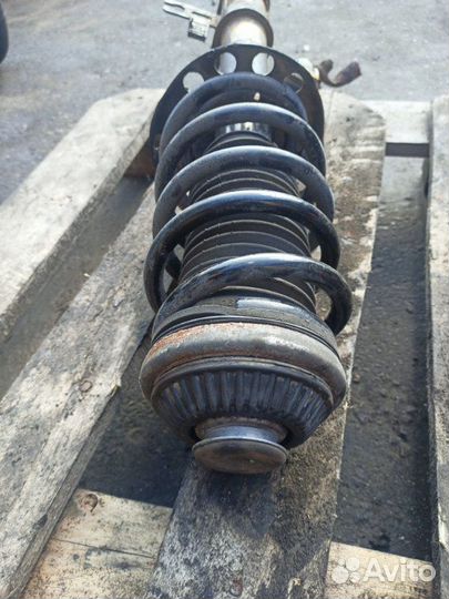 Стойка подвески передняя левая Opel Astra H Z17DTH