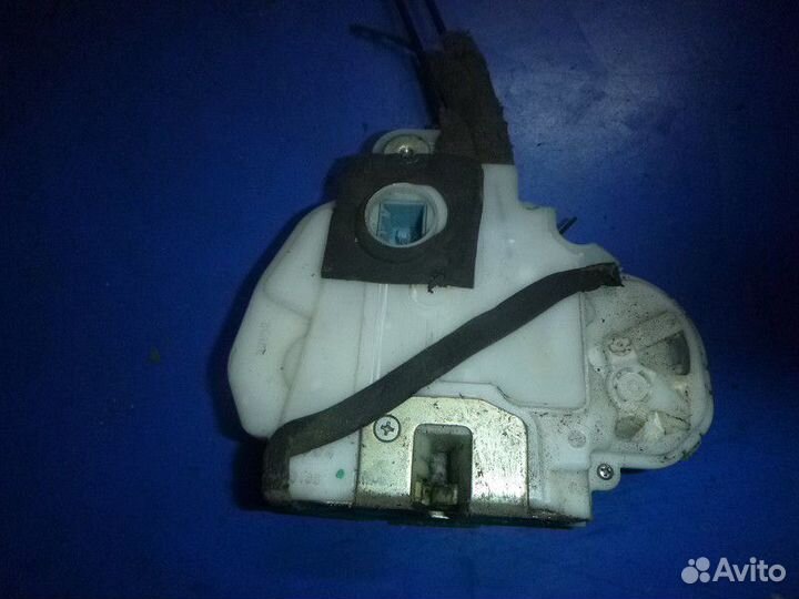 Замок двери задней левой honda pilot 2008-2015