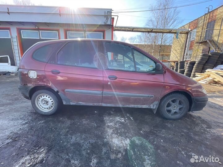 В разбор Renault megane scenic 1