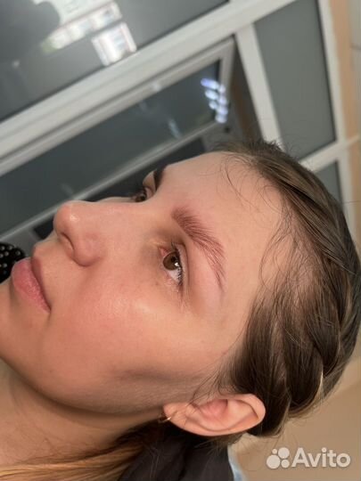 Оформление и окрашивание бровей