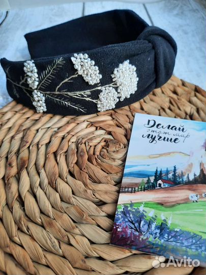 Ободок для волос с вышивкой ручная работа