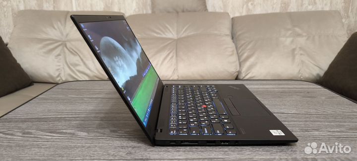 Lenovo Thinkpad X1 Carbon Gen8