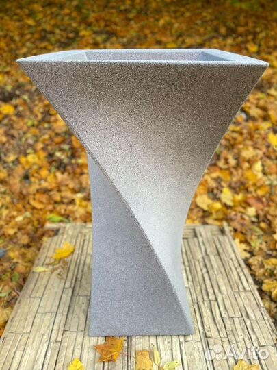 Уличный вазон/декоративная ваза 