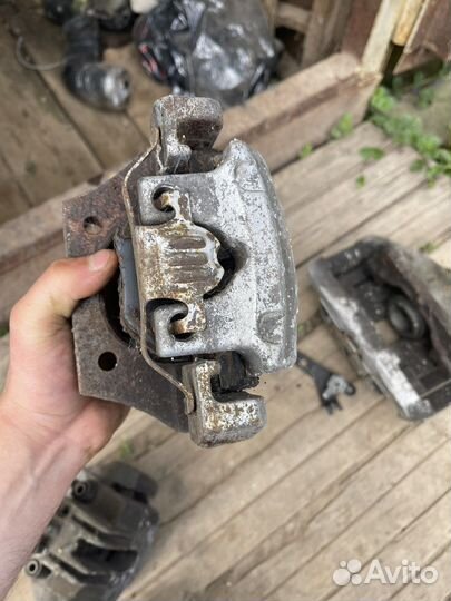 Суппорт bmw 5 e60/e61