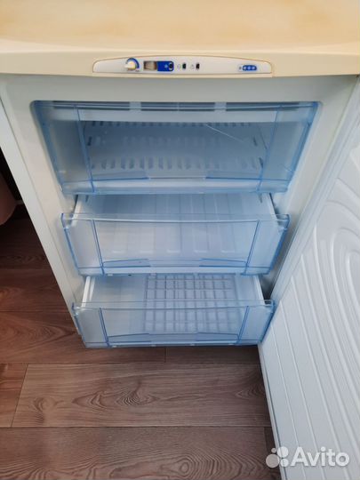 Морозильная камера бу маленькая 85см