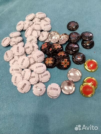 Плакетки и крышки пэт