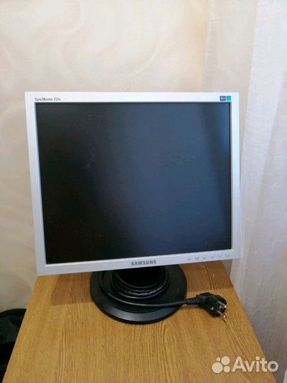 Монитор samsung